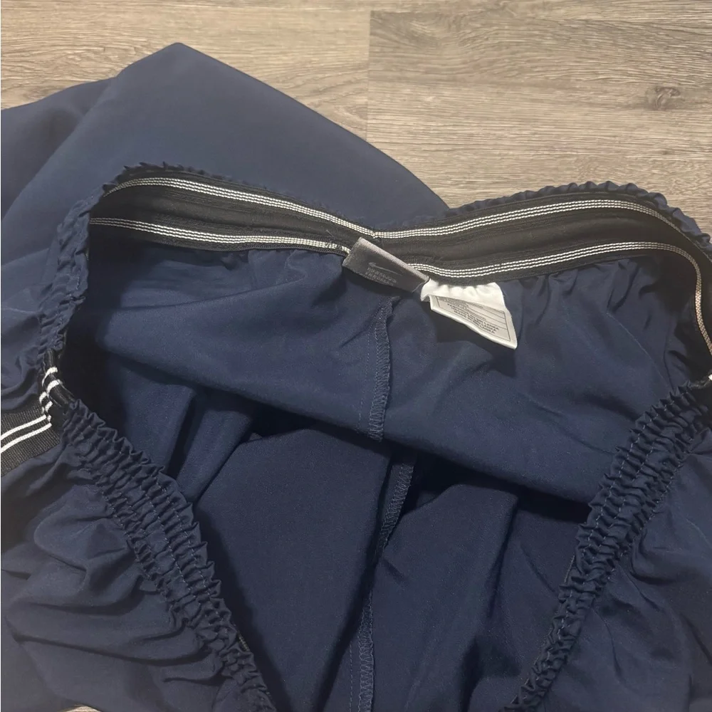 Vintage Nike Shorts - Picture 5 of 8